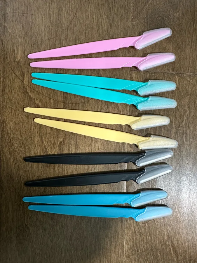 Peachly dermaplane razors shared by verified buyer Jessica M.