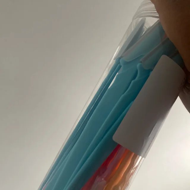 Peachly dermaplane razor photographed by a verified buyer